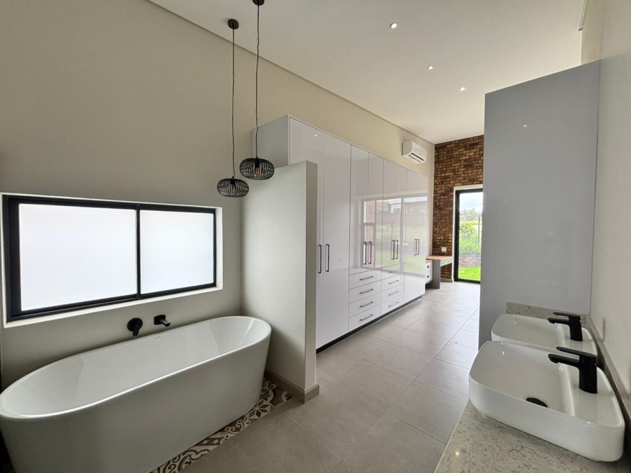 To Let 3 Bedroom Property for Rent in Helderzicht Eco Estate North West